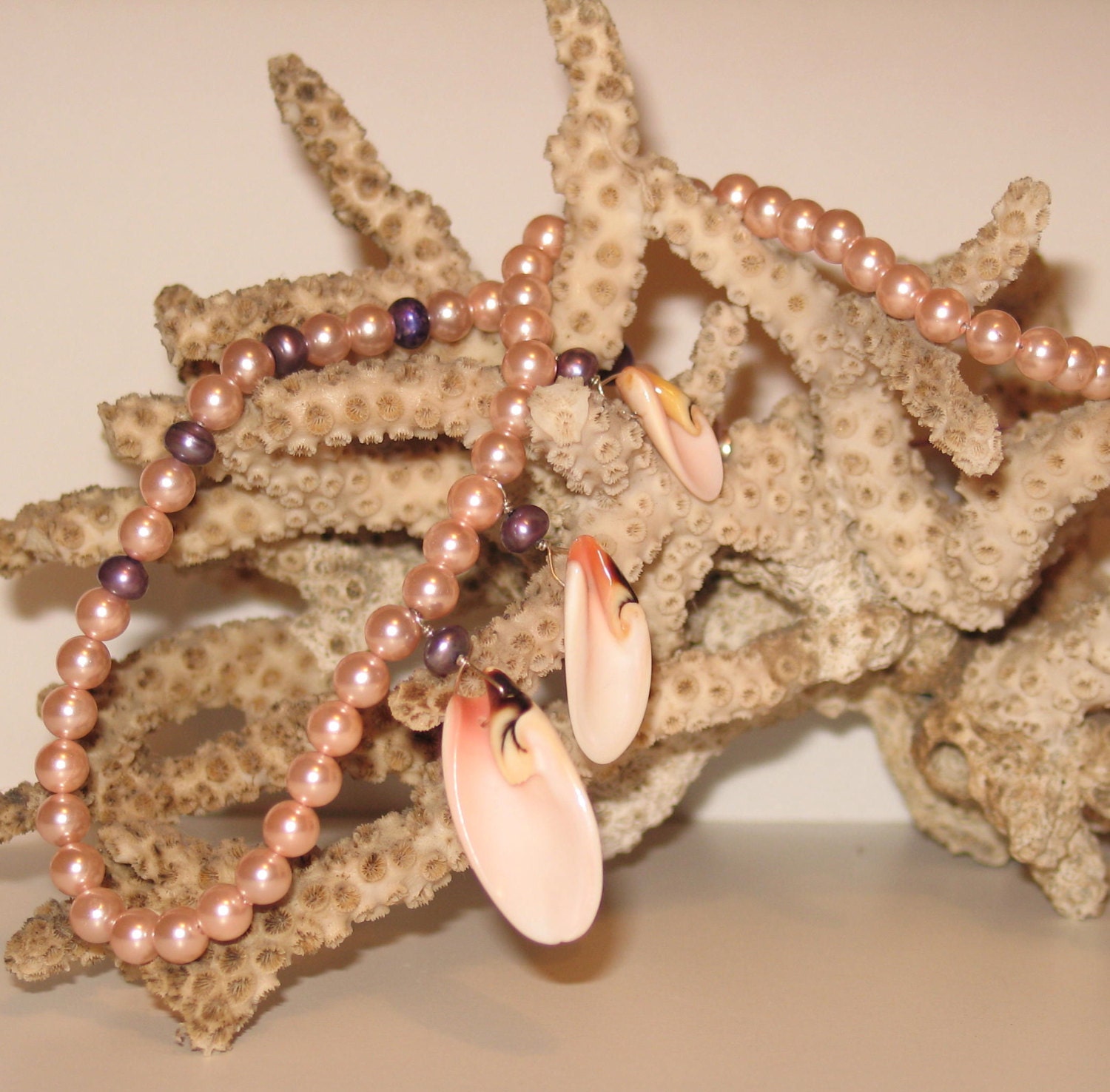 Asymmetric Pink Shell Pearl Necklace