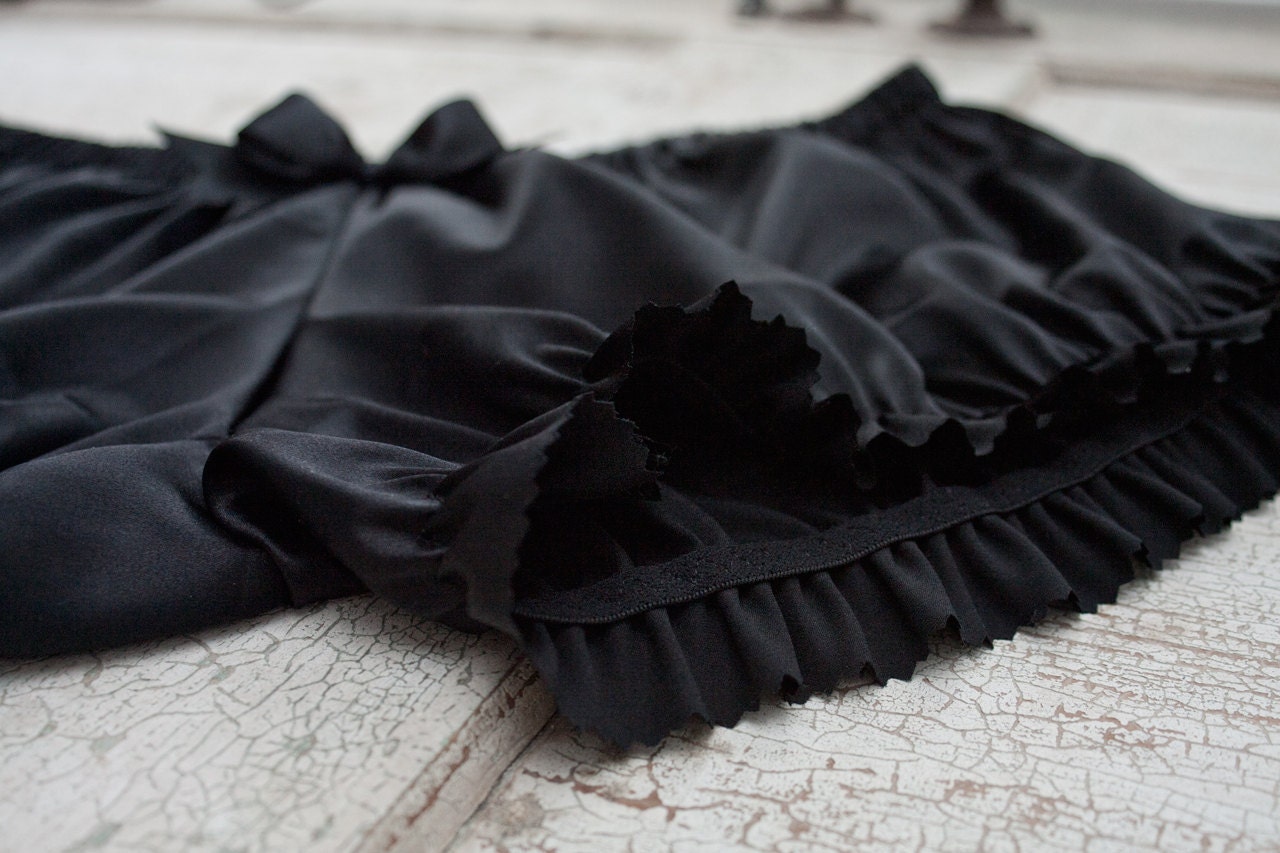 URBAN PIRATE silk satin bloomers (short) - gothic lolita / burlesque - available in plus size & custom sizes