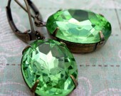 Dolce: peridot vintage oval jewel earrings