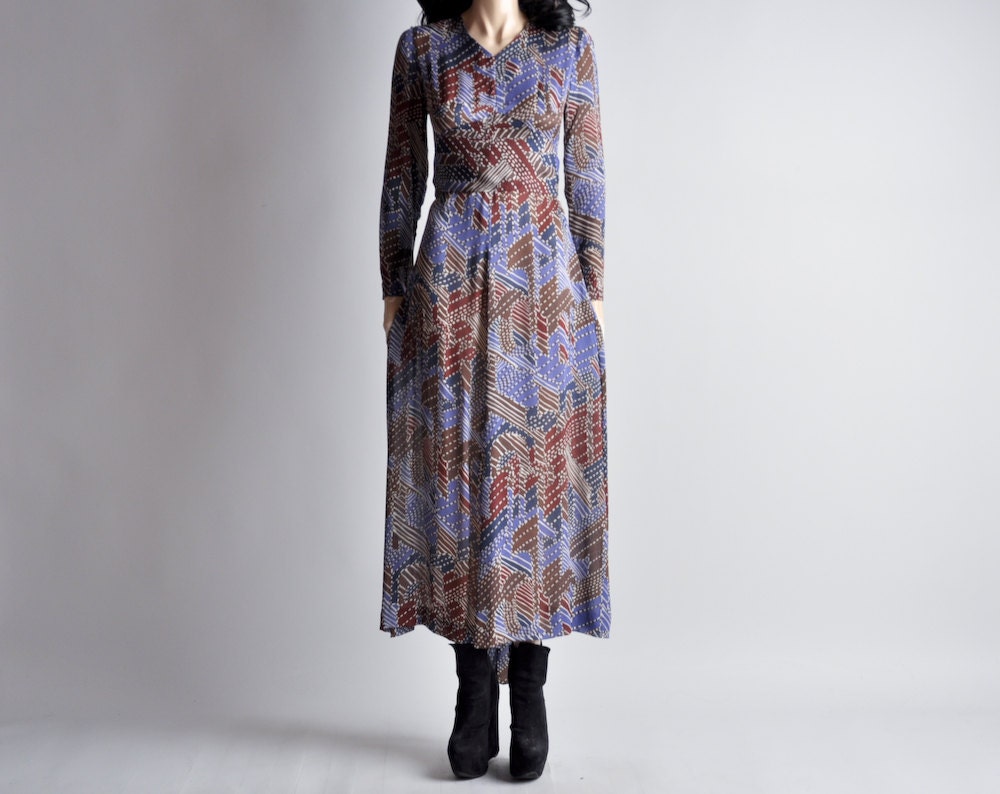 vintage 70s silk geometric print maxi dress / s / m