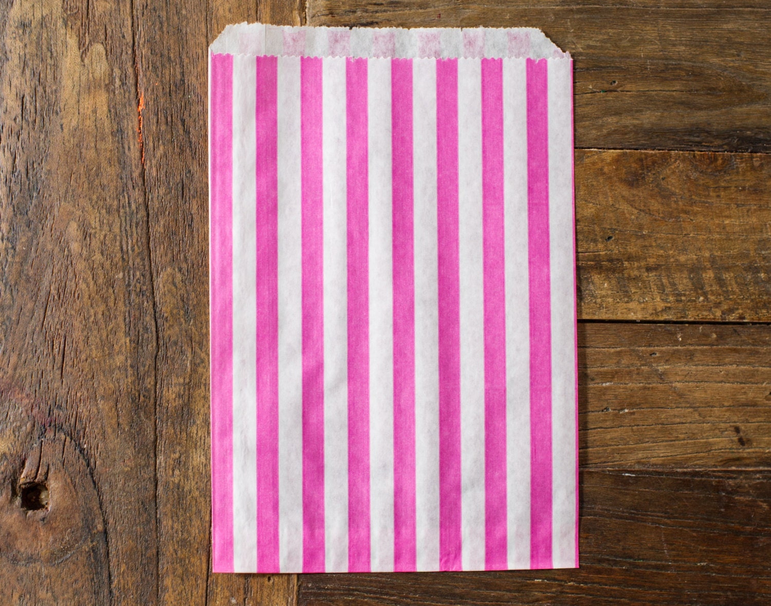 100 striped bags - 5 X 7 - candy, treat, or gift - pink and white