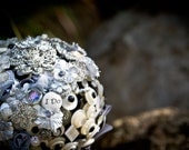 Lillybuds The Black and Ivory Luxe Button Bouquet