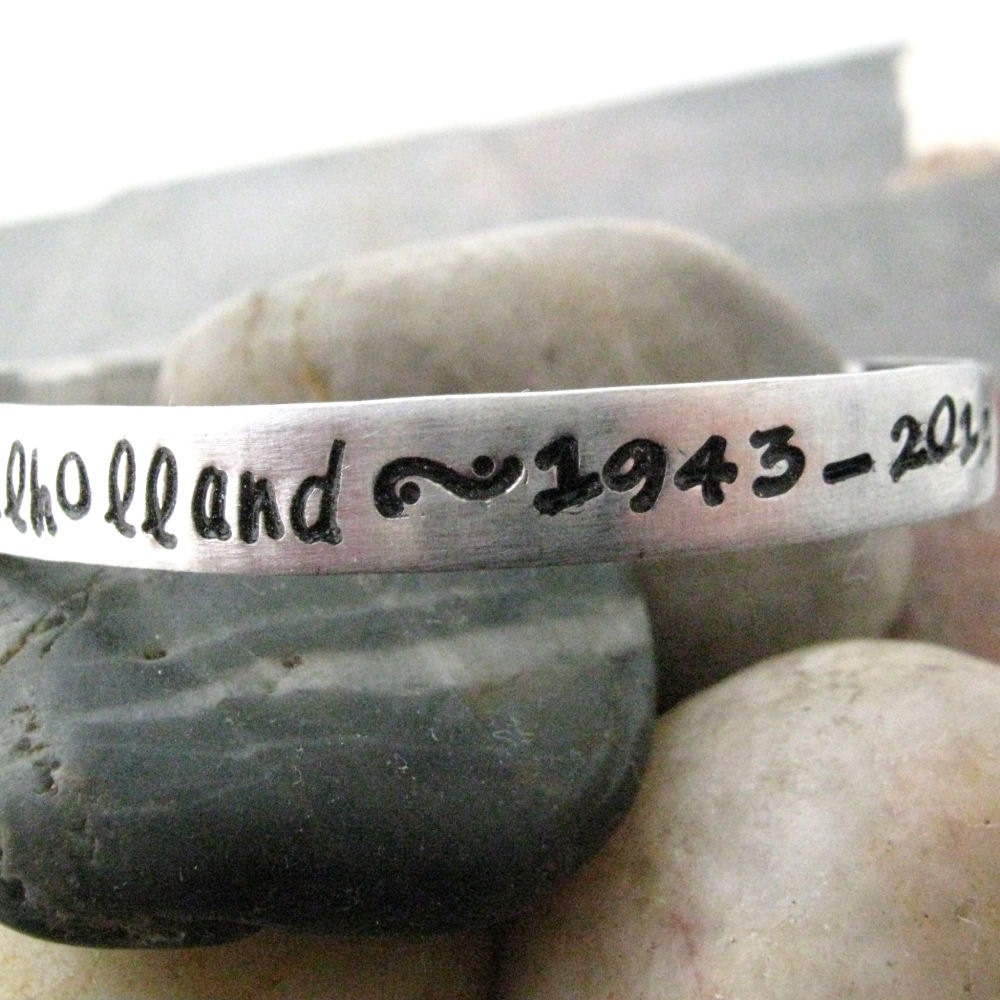 Personalized Memorial Bracelet, Remembrance Gift, includes name and years lived, makes a thoughtful gift