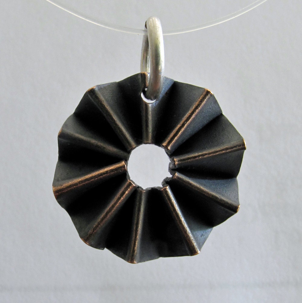CS10 Folded Wreath Charm by tuizui