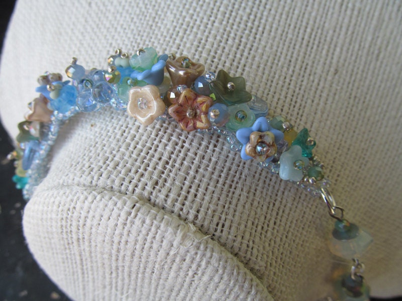Sea Breeze Beaded Flower Garden Bracelet