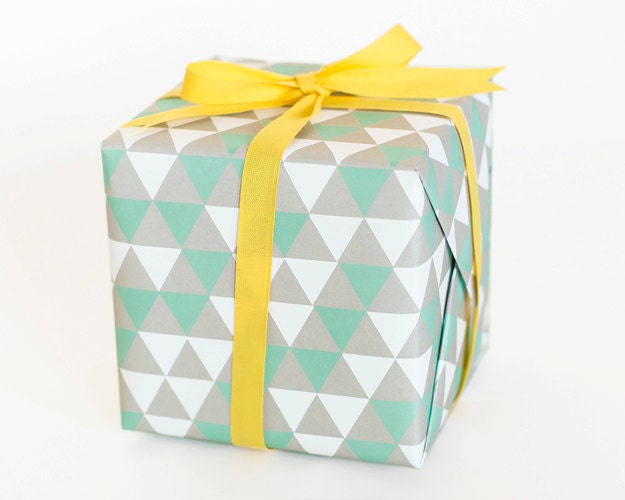 Triangle Gift Wrap Sheets