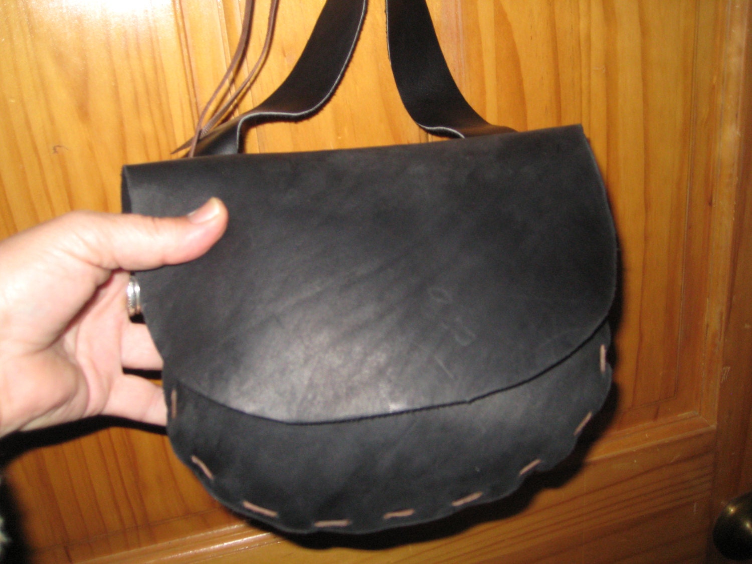 Made to Last Leather Bag-Simply Black