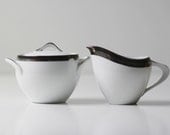 creamer and sugar dish by Wincraft Saturn pattern white with platinum band excellent cond.