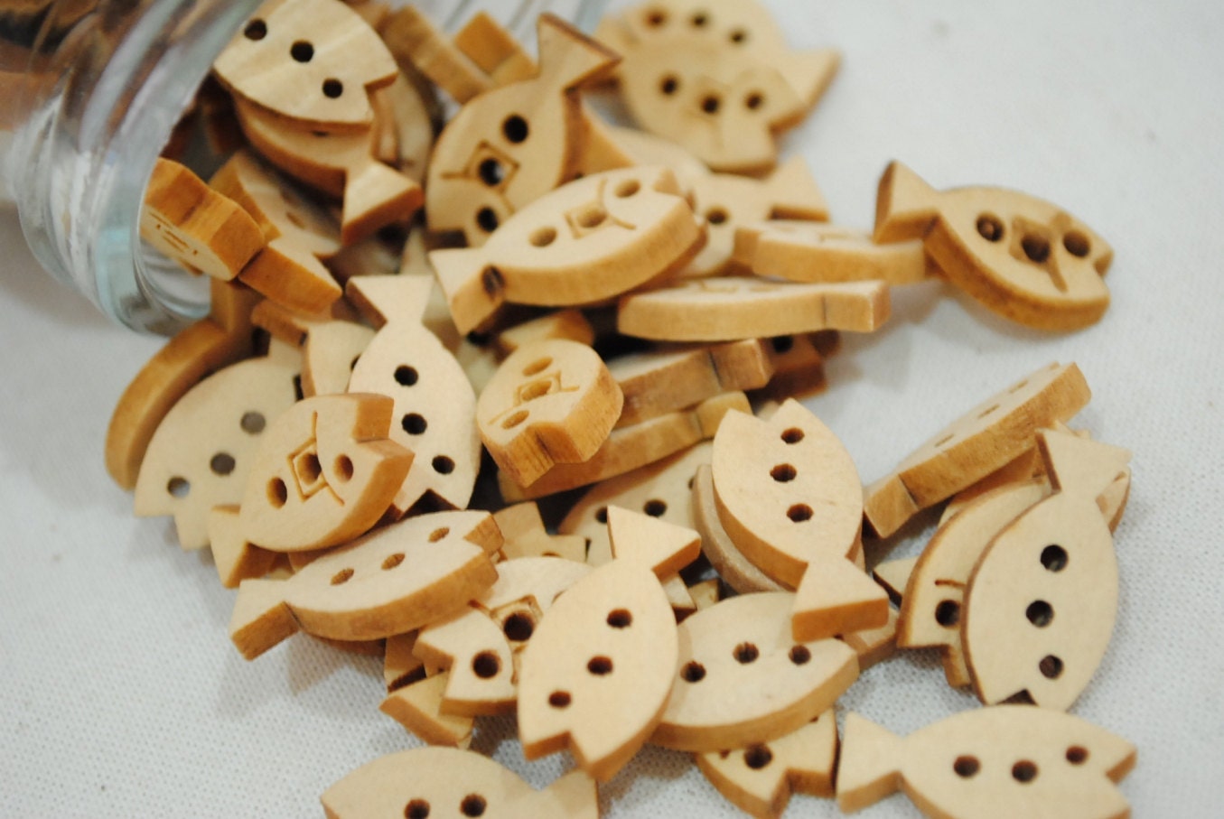 Little Fishes Wooden Buttons (12pcs)