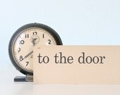 Vintage Flashcard : to the door