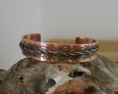 Twisted wire and hammered copper cuff - Copper jewelry - copper bracelet - unisex bracelet