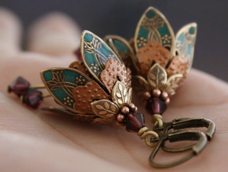 Flower dangle earrings teal green/gem romantic brass filigree