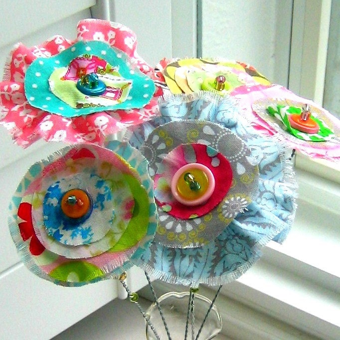 fabric flowers, fabric bouquet,  flower stems, centerpiece, fake flowers, faux flowers, Spring flowers, button flowers, - 5 stems - No. 111