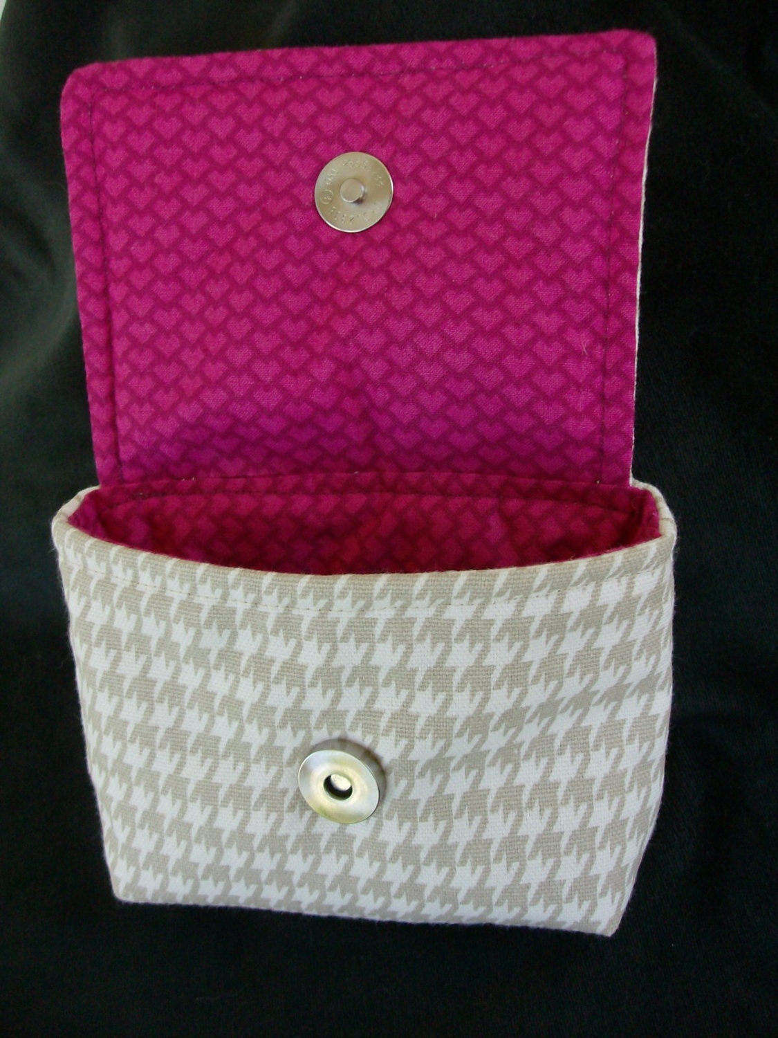 Iphone Belt Bag, Pouch, Case, Bike Bag, Ipod Belt Bag/Houndstooth with bright magenta linning