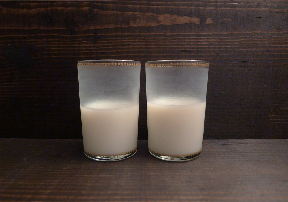 Gold Rim w/Frosted Center : Set of Two Drinking Glasses