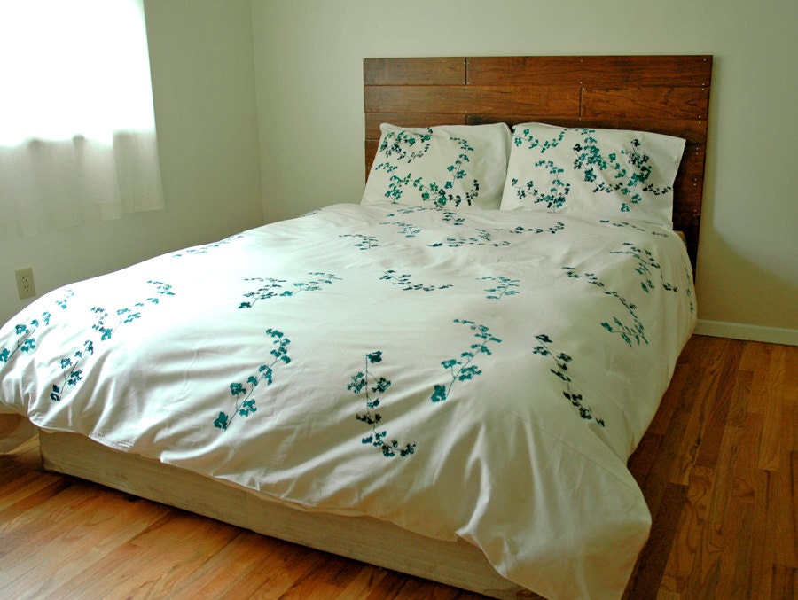 White Cotton Duvet-Queen size with teal and navy Wildwood print