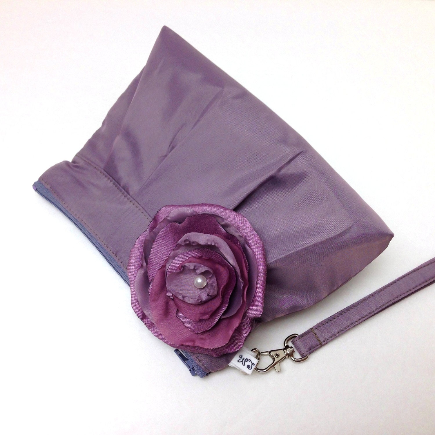 Wedding Clutch Purse Zippered Wristlet Mauve Lilac with detachable Fabric Flower Brooch