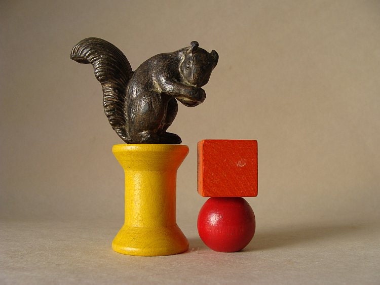 vintage tiny brass squirrel figurine