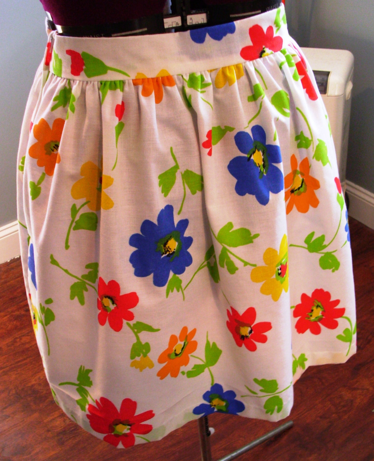 Vintage fabric Skater style skirt W34
