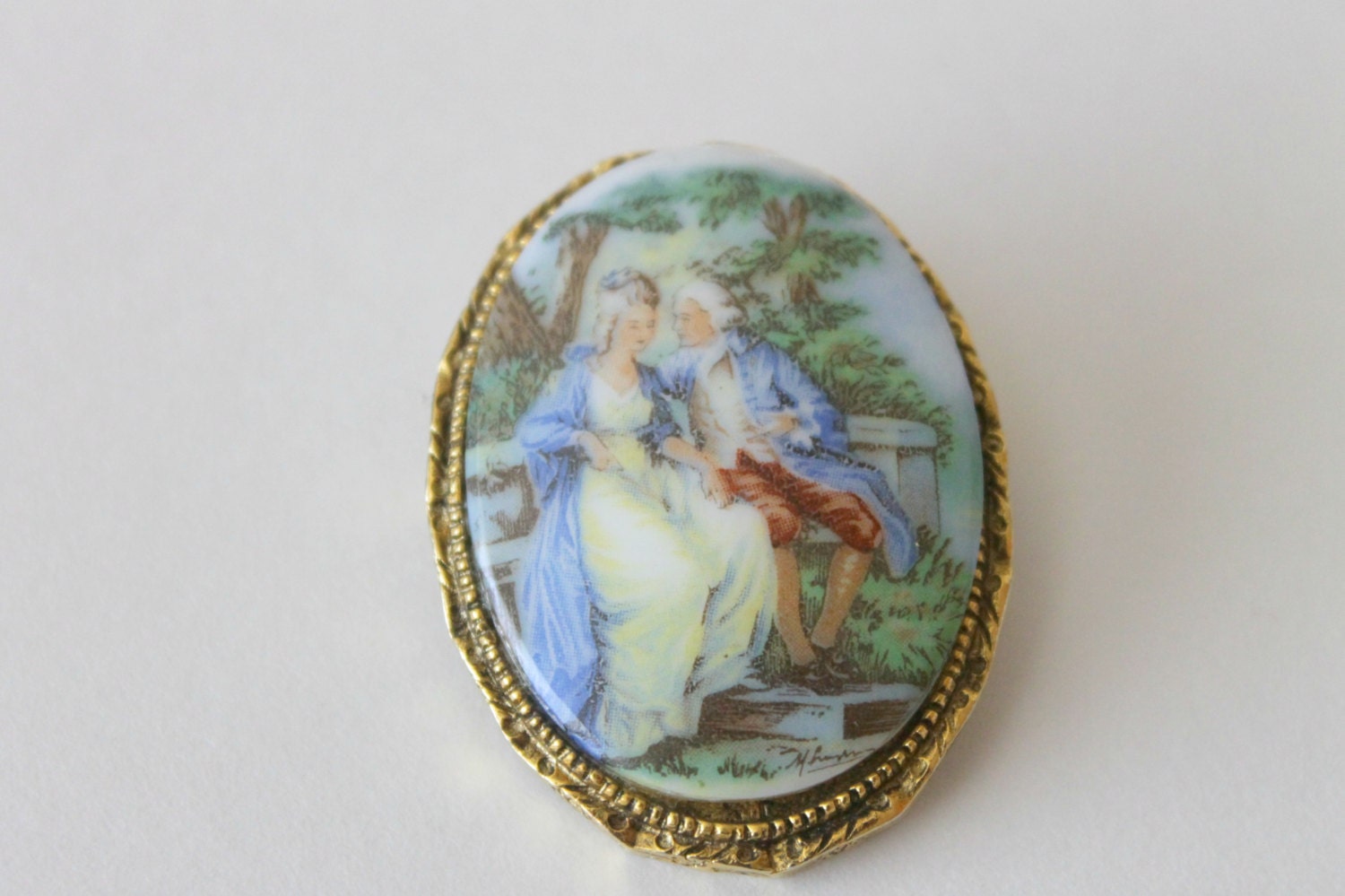 Antique Brooch Pin / Cameo Victorian Brooch / Gone With The Wind Brooch