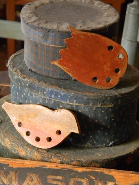 TULIP Thread Winder/Holder - OLD as Dirt Primitives from Notforgotten Farm