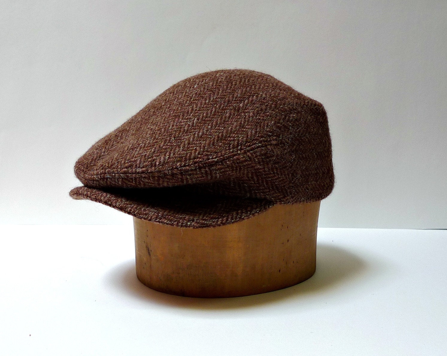 Driving Cap in Vintage Harris Tweed - Men's Narrow Driving Cap