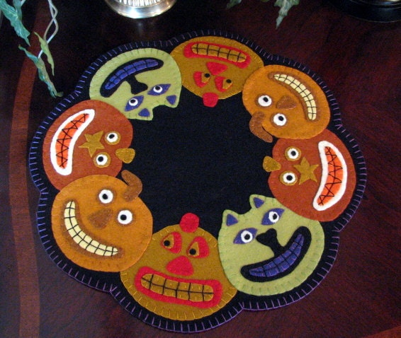 Finished Hand Stitched "HALLOWEEN JACK'S" 15" Wool-Felt Candle Mat - Penny Rug.....OFG Team