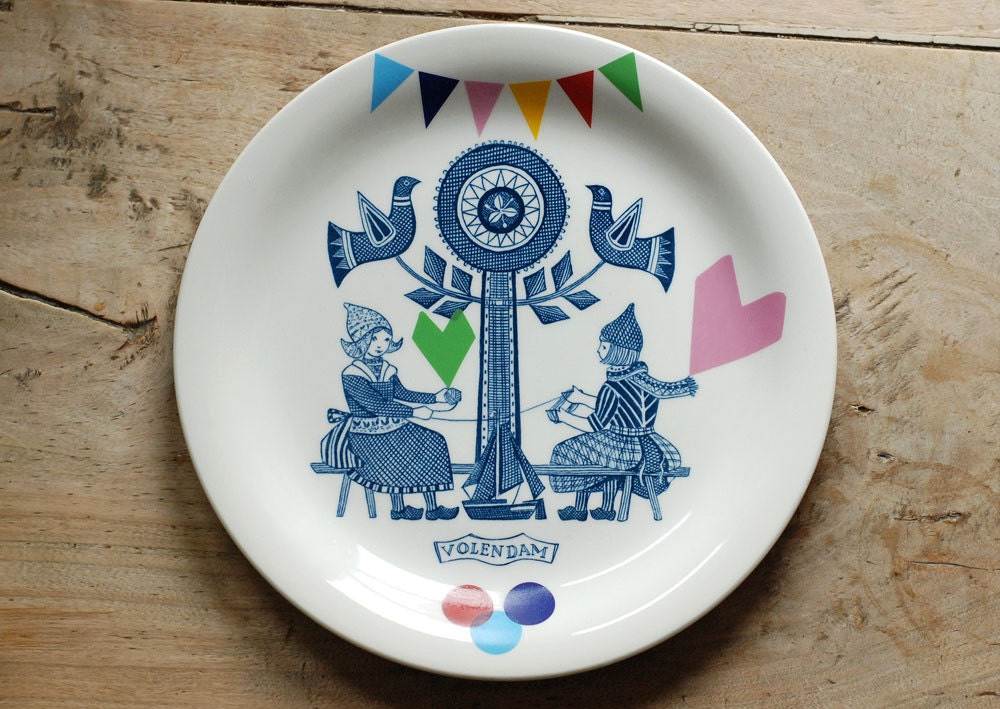 Folklore and fun breakfast plate 'Volendam', ready to be shipped