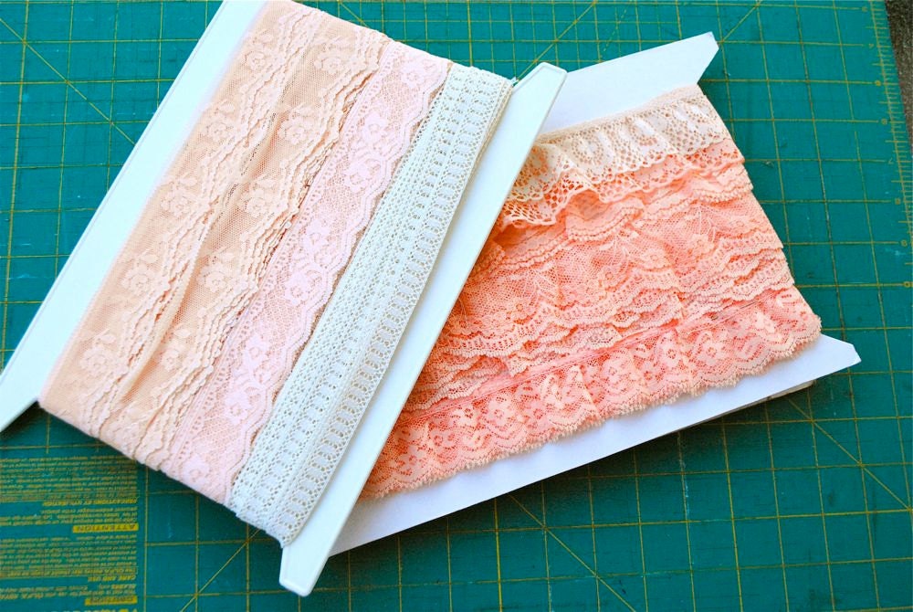 Funky Vintage Scrap Pack - Yards of Lace