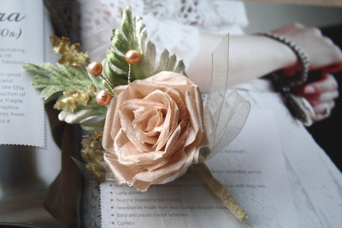 BLUSH PINK - Rose boutonniere groom buttonhole - handmade couture flower