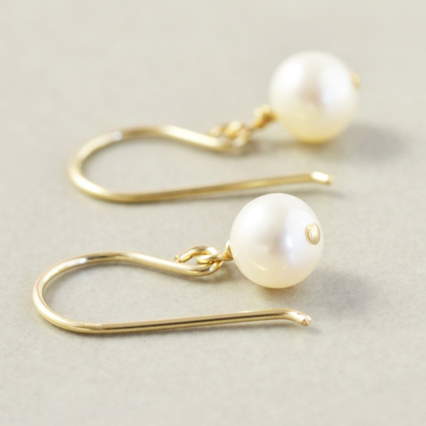 White Pearl Earrings, Pearl Drop Earrings, June Birthstone, Bridemaid Earrings
