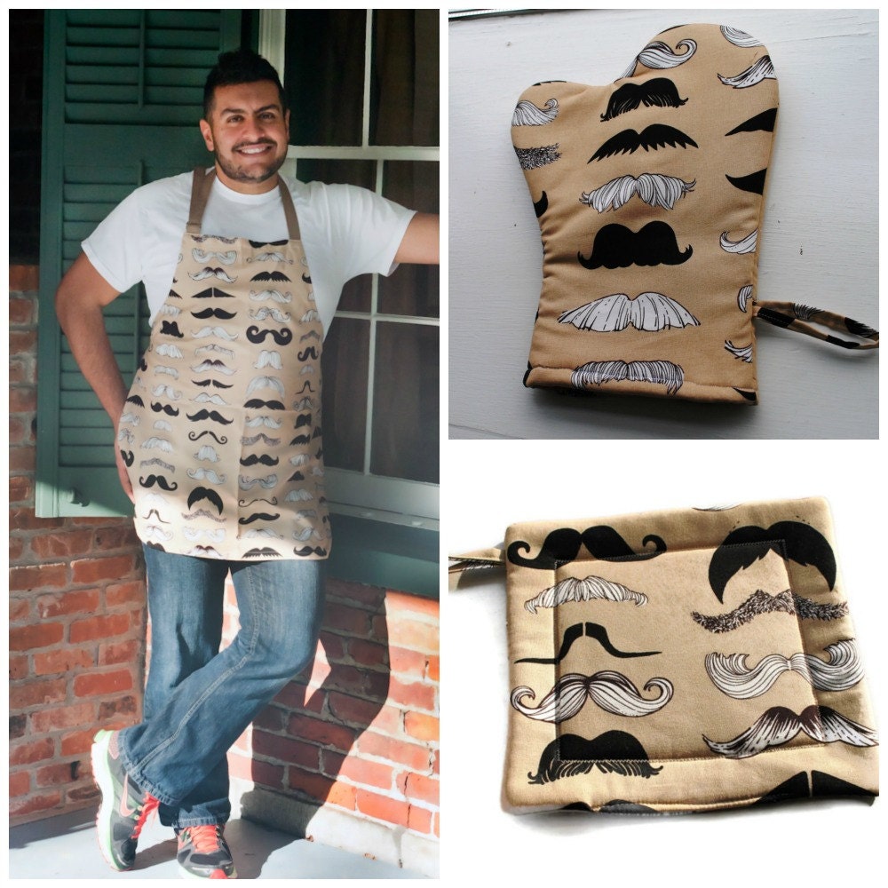 Unisex BBQ  Set of 3 Apron  Potholder and Oven Mitt Moustache Men Women Alexander Henry