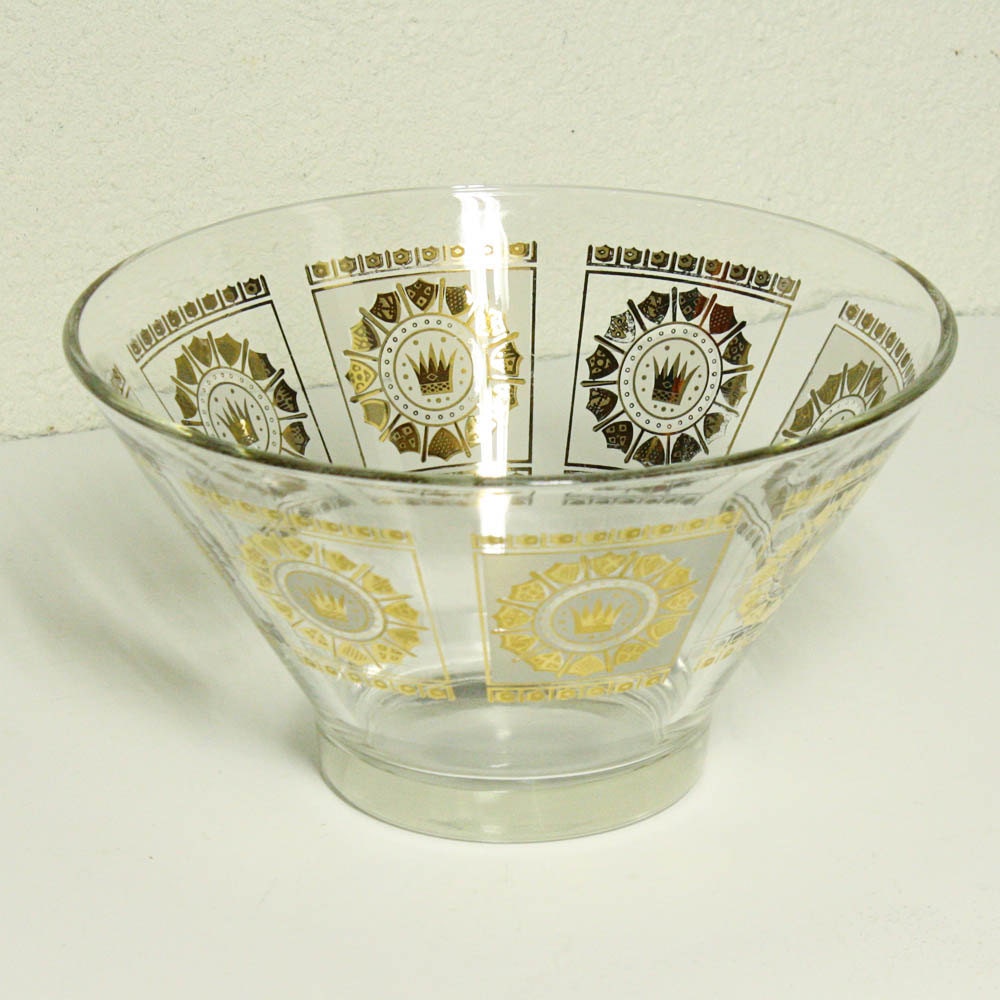 Vintage glass bowl - chip bowl - punch bowl - serving bowl - clear - design