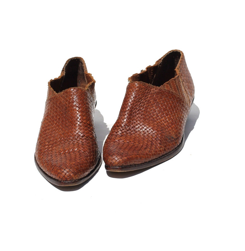 size: 6.5 Warm Wassail Brown Weave Leather Slip on Shoes