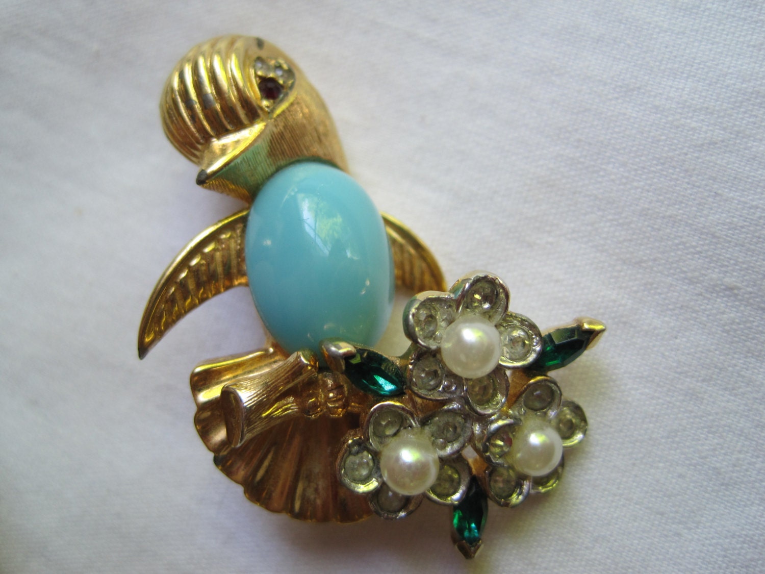 Vintage Jelly Belly Bird Brooch