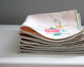 vintage. hand made linen napkin. placemat. 1940s. floral. flower. green spring. appliqued.