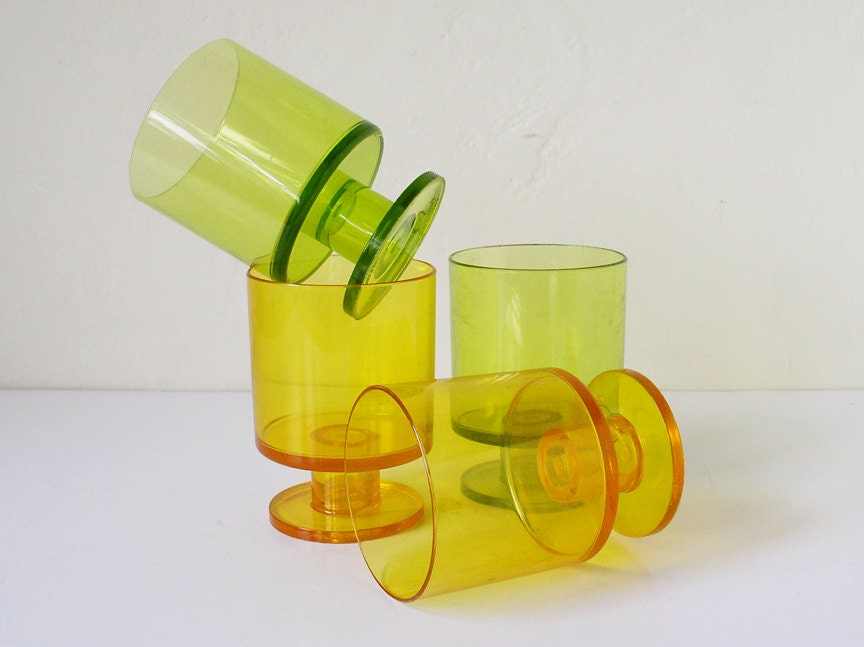 Vintage Georges Briard plastic tumblers
