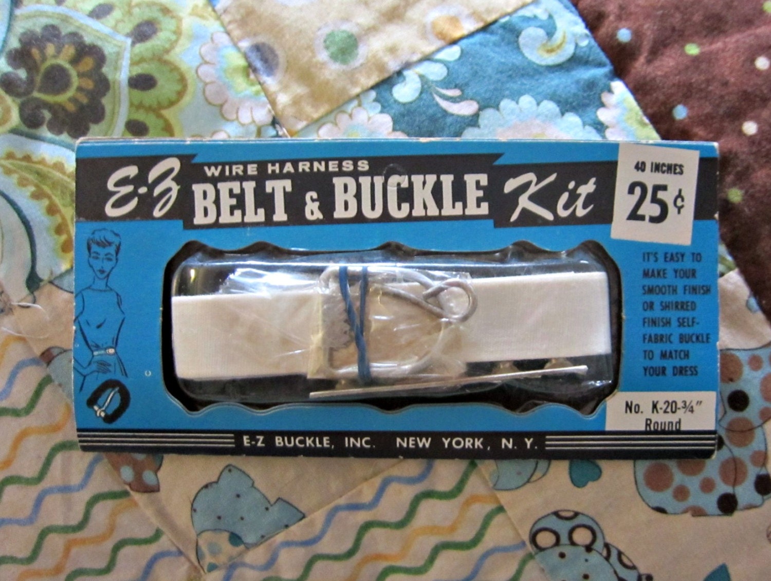 VINTAGE - E-Z Belt & Buckle Kit - Dressmaking / Self-Fabric Buckle to Match Dress