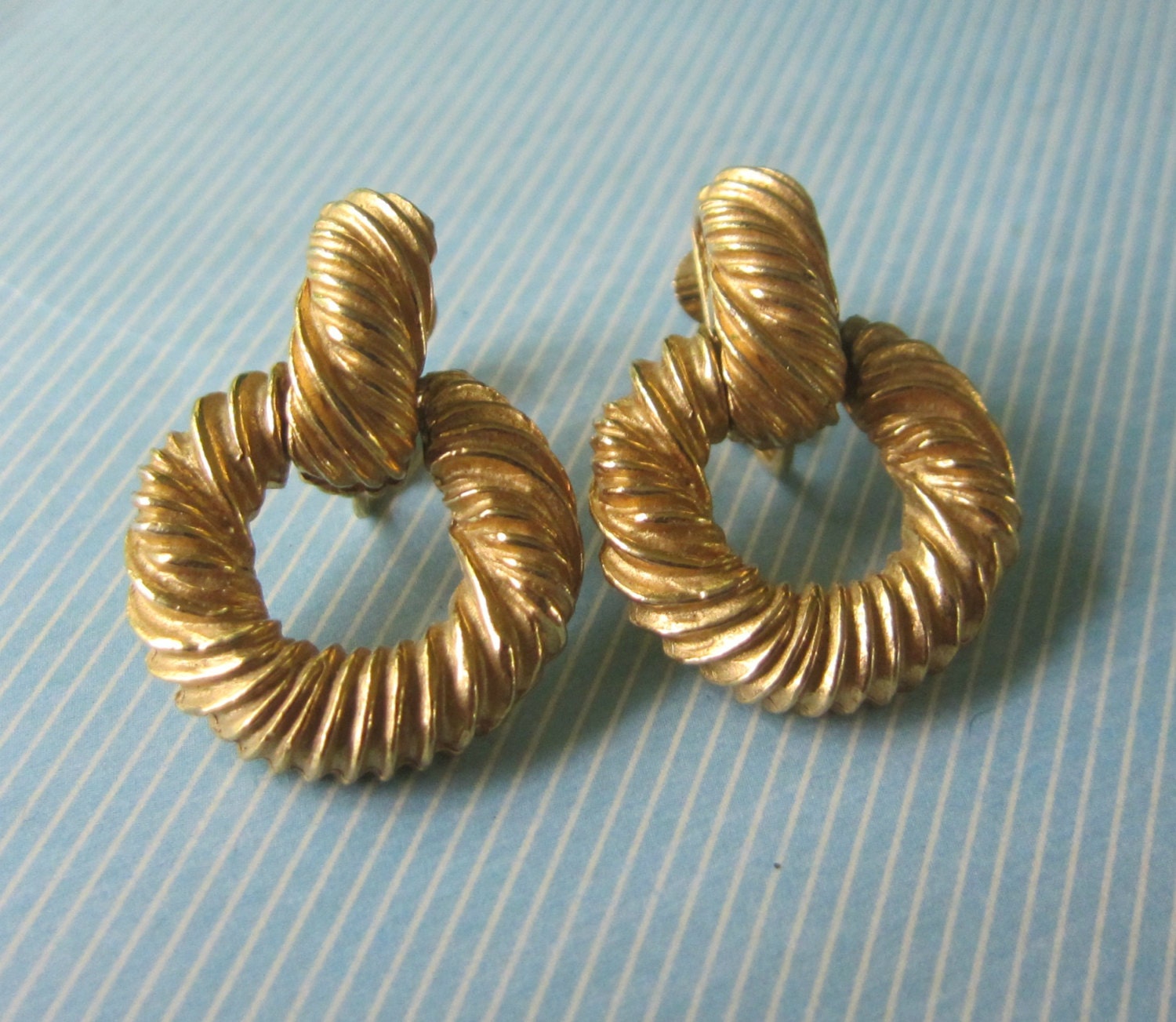 Vintage Earrings - Gold Rope Circle