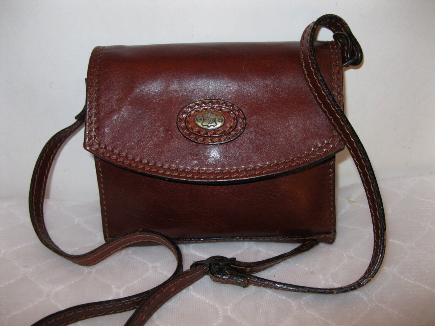 A D Italy glazed leather small cross body bag messenger bag satchel bag purse  vintage MINT