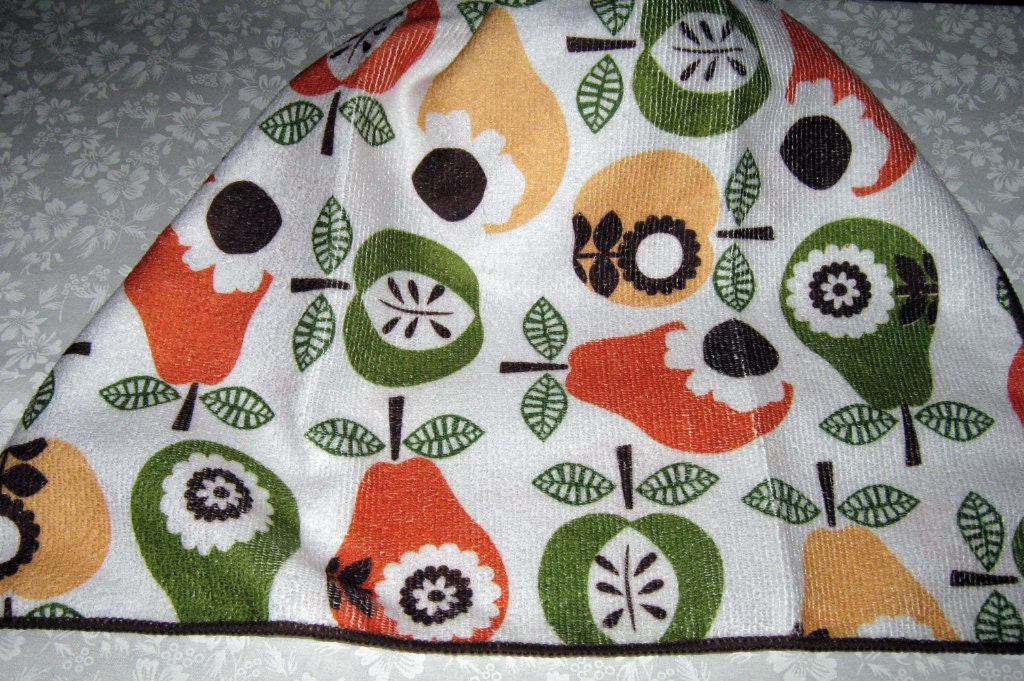 Crochet Kitchen Hanging Microfiber Towel, white with apples and pears, brown trim and top