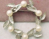 Lovely Pearl Circular Wreath Silver Tone Brooch Signed DFA DUBERRY 1960's