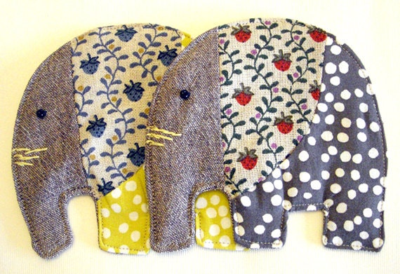 set of 2 -  elephant coasters - strawberries