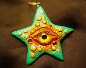 Peeping Star Pendant