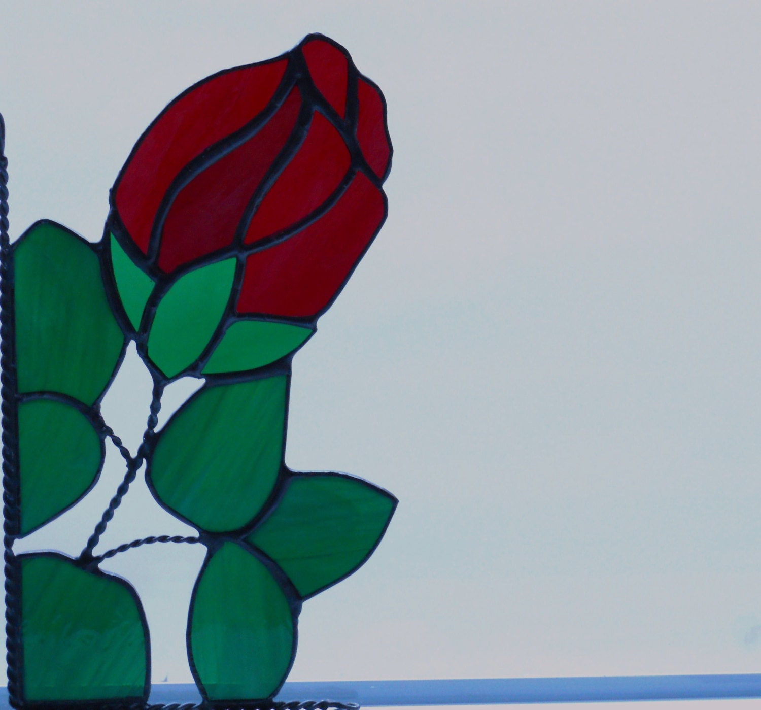 rose/ stained glass window corner/  bottom left/red