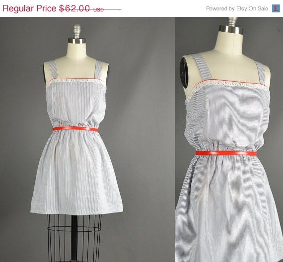 25% Off Sale Vintage 1970s Dress, 70s Dress eyelet lace pinstripe mini dress day dress blue skinny belt