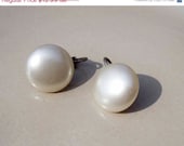 Summer Sale Vintage Sarah Coventry Pearl Earrings