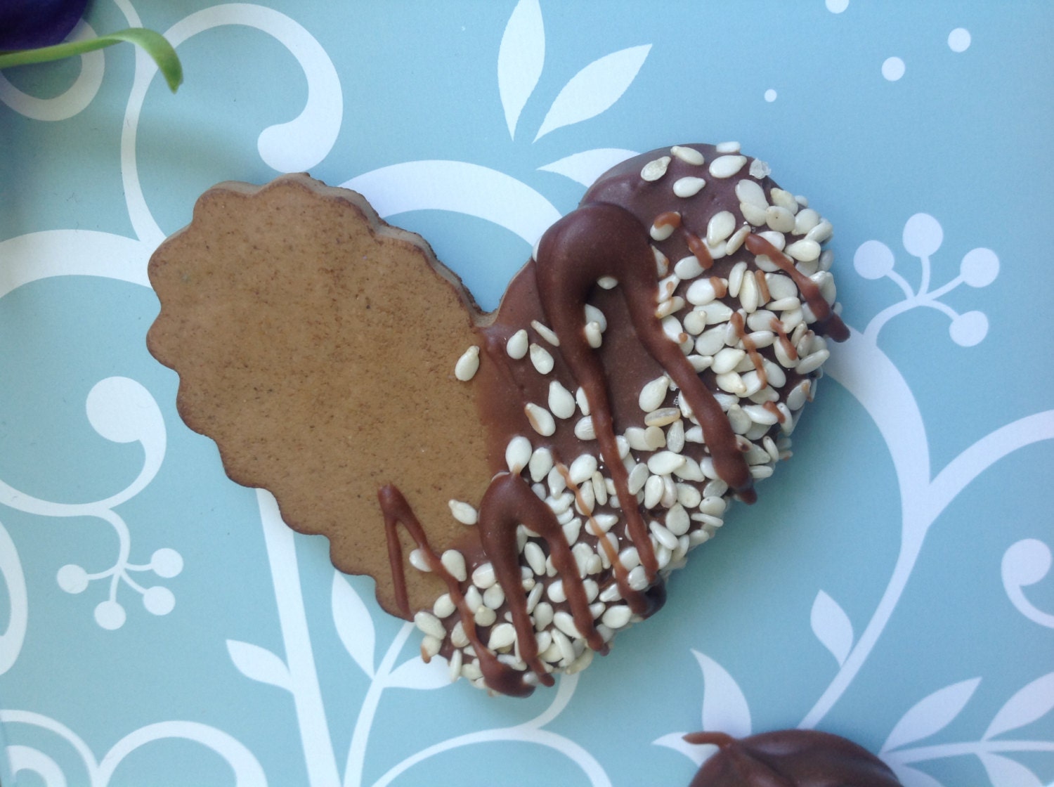 100 Wedding Favors Chocolate sesame heart cookie magnets  Realistic looking