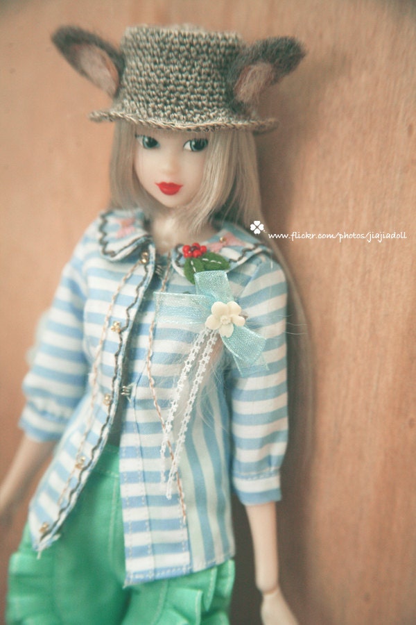 jiajiadoll -hand embroider blue and white stripes flowered coats for Momoko or Misaki or Blythe