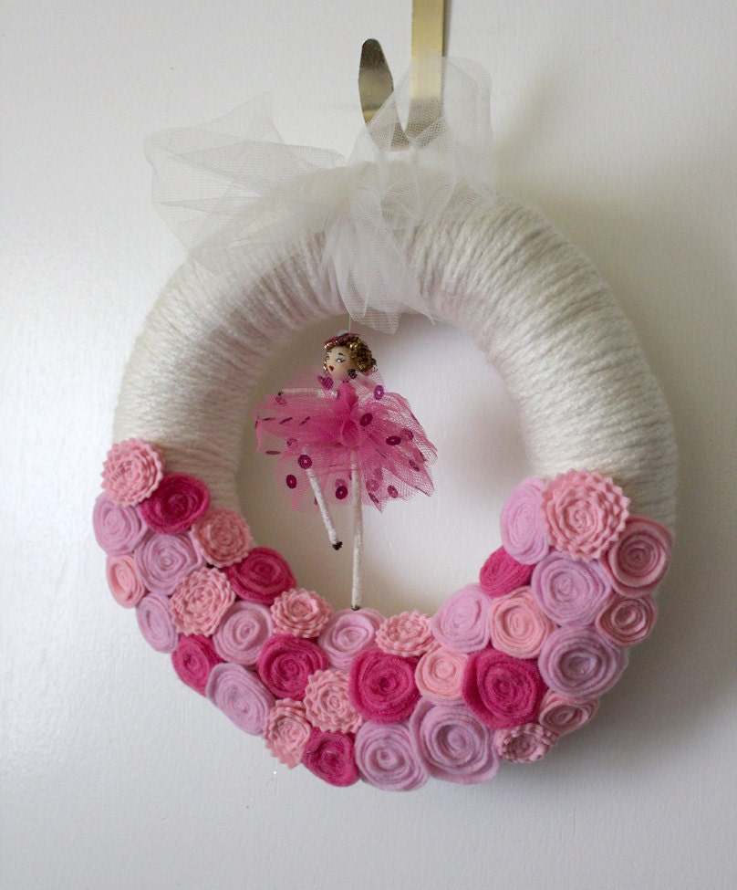 Ballerina Wreath, Pink Wreath, Girls Wreath, Yarn and Felt Wreath, Accent Wreath, Small 10 inch size - Ready to Ship